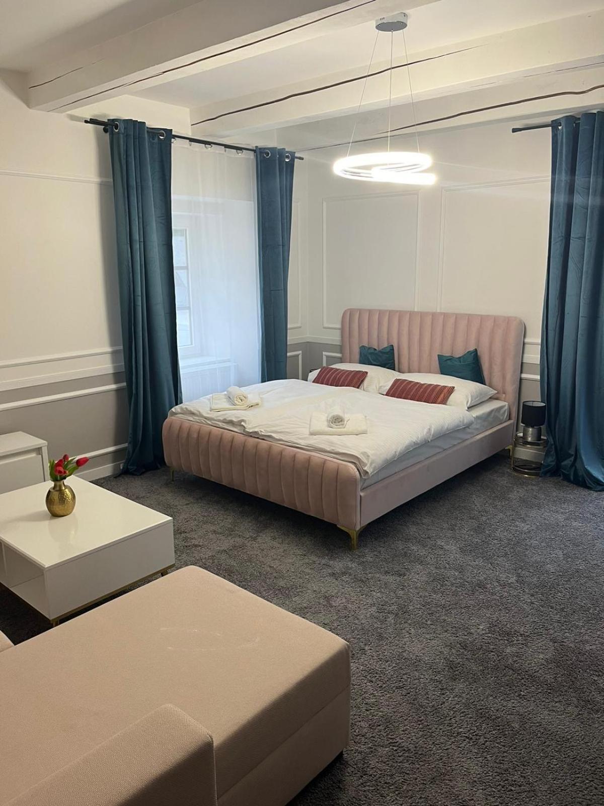Boutique Hotel Posta Rl 오라우스키 포자모크 외부 사진